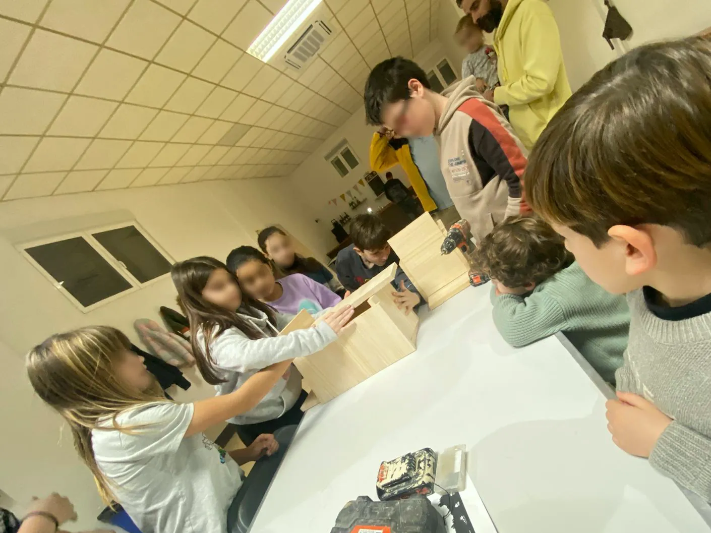 Taller de cajas nido en familia